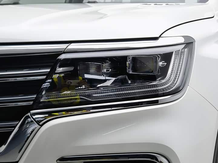 Roewe RX8, 2023 — фото 7 из 9