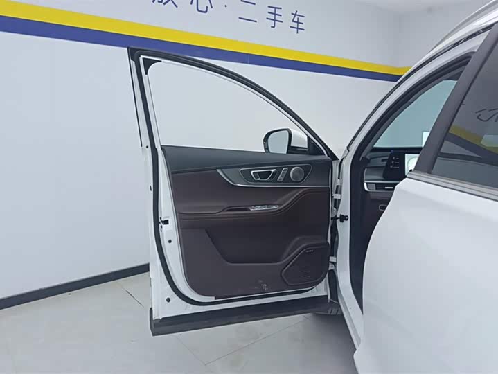 Chery Tiggo 8 Pro, 2023 — фото 7 из 9