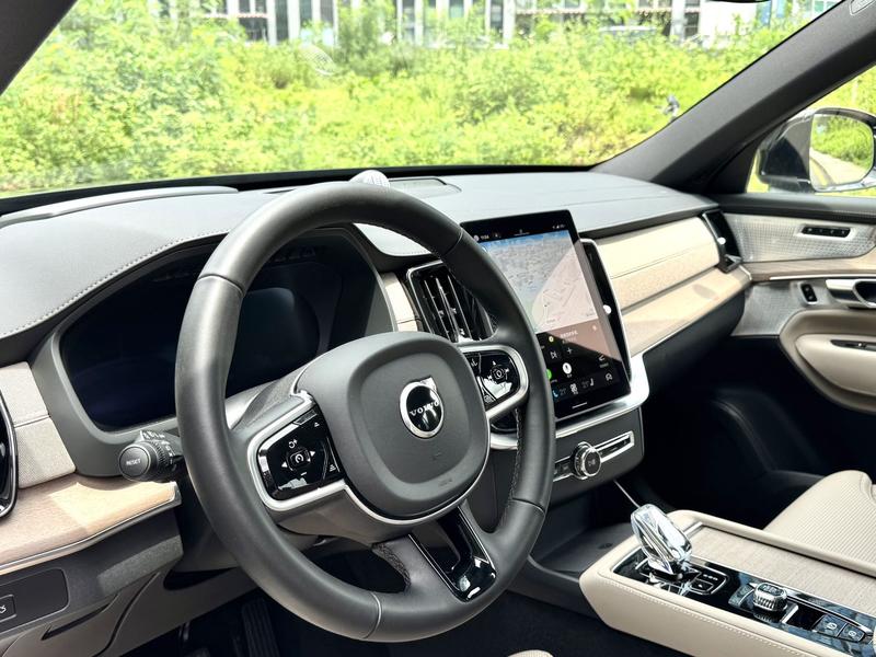 Volvo XC90, 2025 — фото 8 из 12