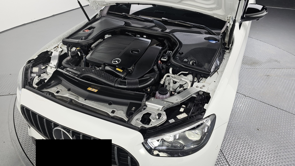 Mercedes-Benz E-Class, 2022 — фото 6 из 12
