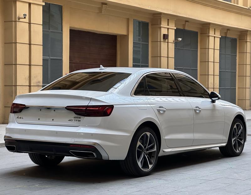 Audi A4L, 2023 — фото 7 из 12