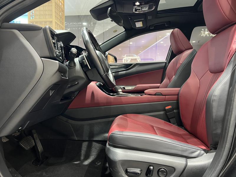 Lexus NX, 2023 — фото 8 из 12