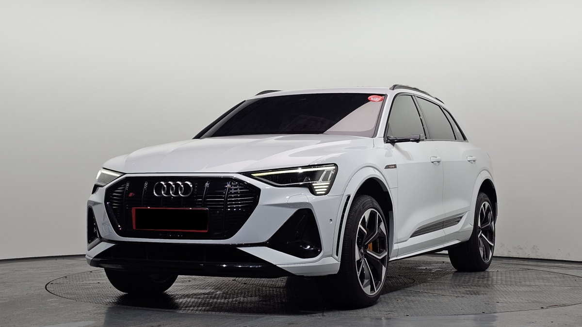 Audi e-tron, 2022 — купить в Пензе под ключ