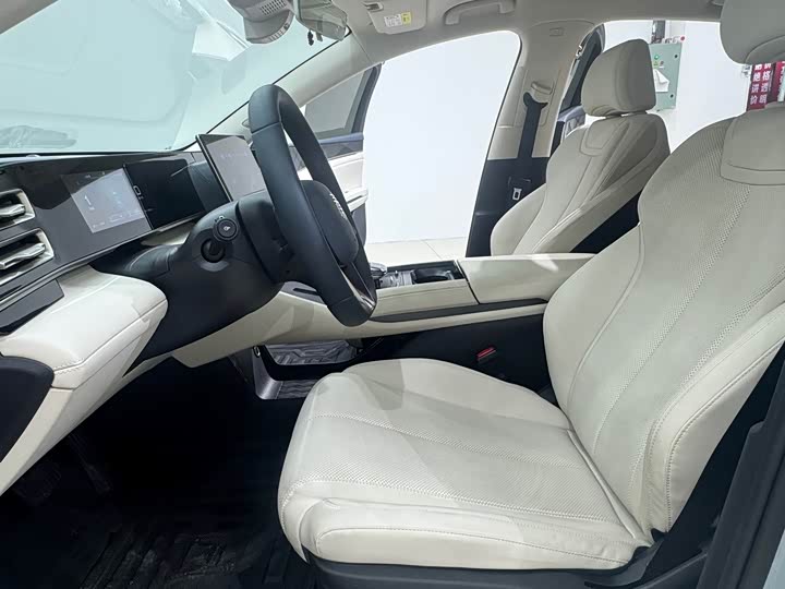 BYD Qin L, 2024 — фото 9 из 9