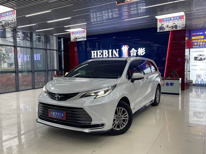 Toyota Sienna, 2022 — купить в Орле под ключ