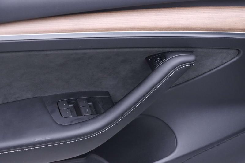 Tesla Model 3, 2022 — фото 9 из 10