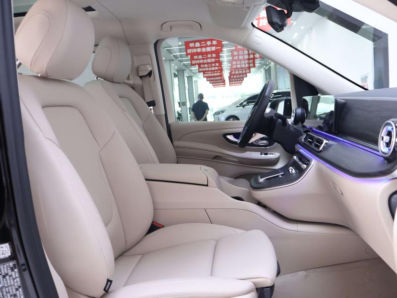 Mercedes-Benz V-Class, 2024 — фото 11 из 12