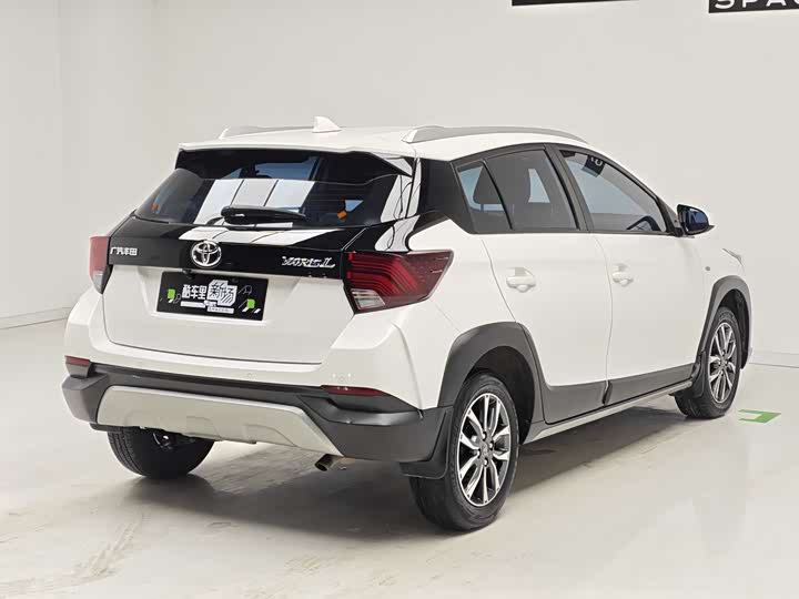 Toyota Yaris L Hatchback, 2022 — фото 4 из 9