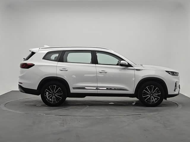 Chery Tiggo 8 Plus, 2021 — фото 4 из 9
