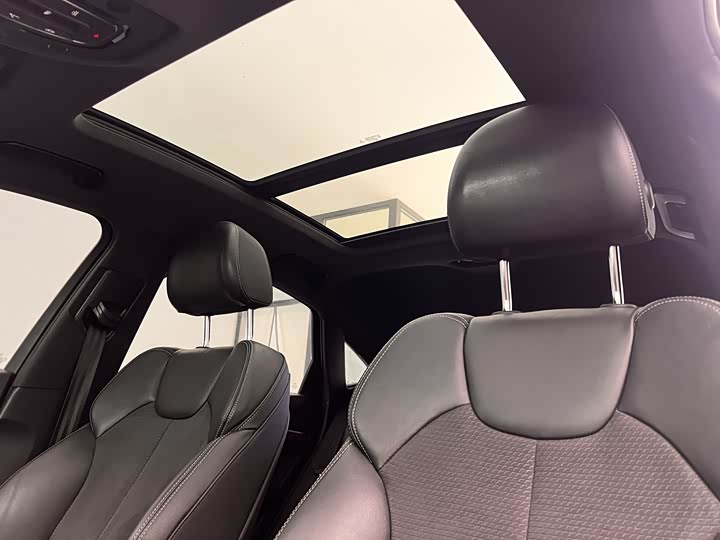 Audi Q5L Sportback, 2022 — фото 5 из 9