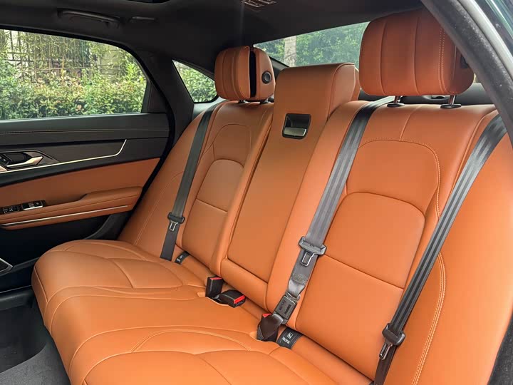 Jaguar XF L, 2023 — фото 8 из 9