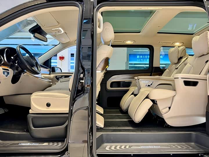 Mercedes-Benz V-Class, 2022 — фото 9 из 9