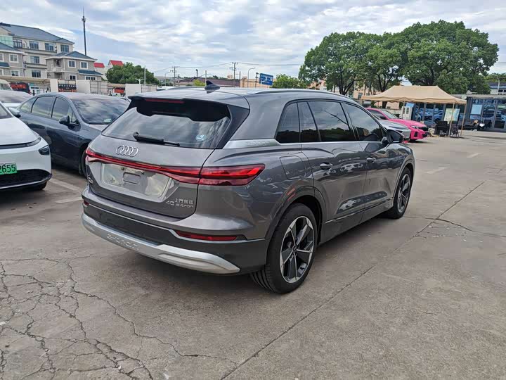 Audi Q5 e-tron, 2024 — фото 7 из 9