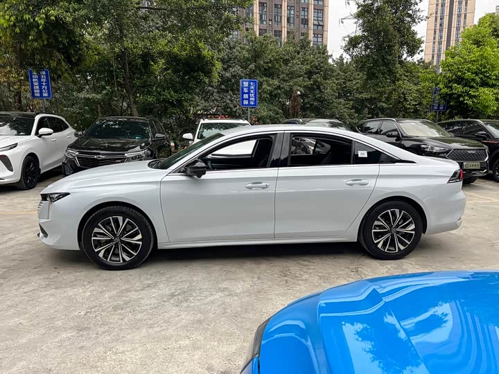 Peugeot 508, 2023 — фото 6 из 9