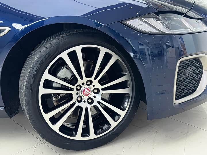 Jaguar XF L, 2023 — фото 8 из 9