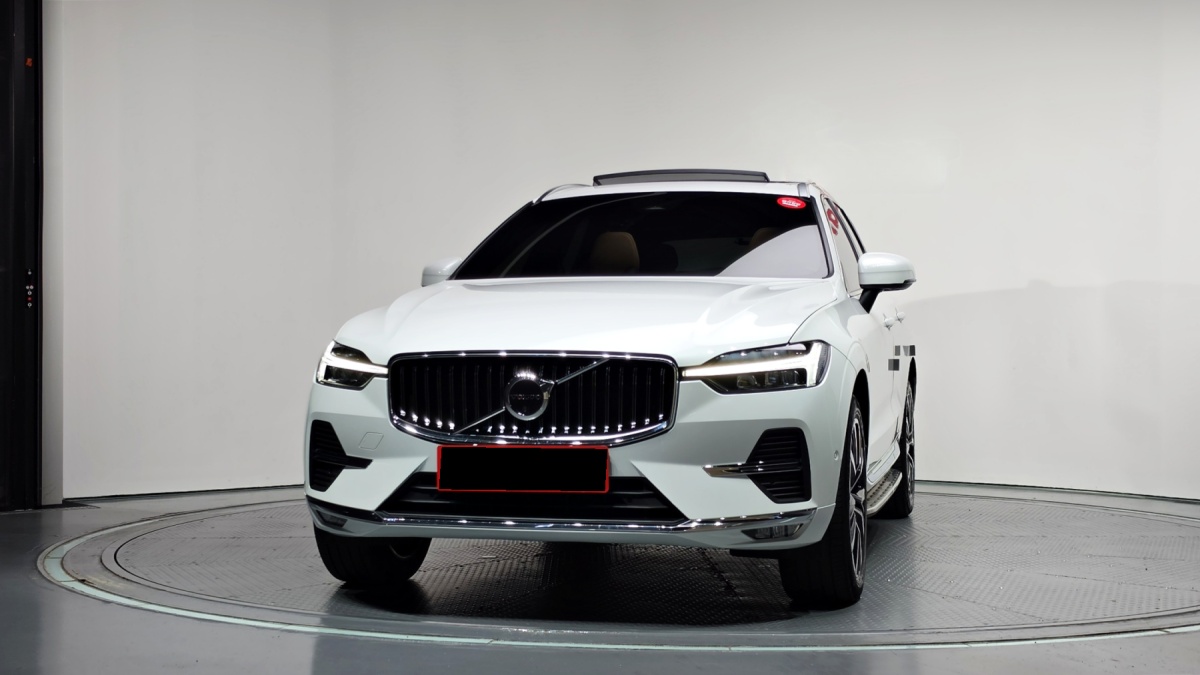 Volvo XC60, 2023 — фото 3 из 12