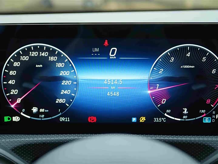 Mercedes-Benz CLA-Class, 2025 — фото 8 из 9