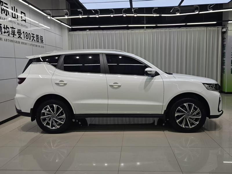 Geely Vision X6, 2022 — фото 8 из 12