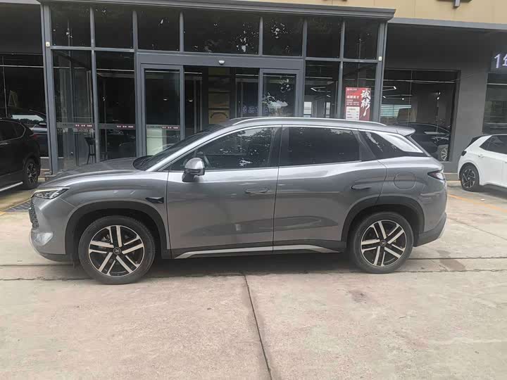 BYD Song L DM-i Hybrid, 2024 — фото 5 из 9