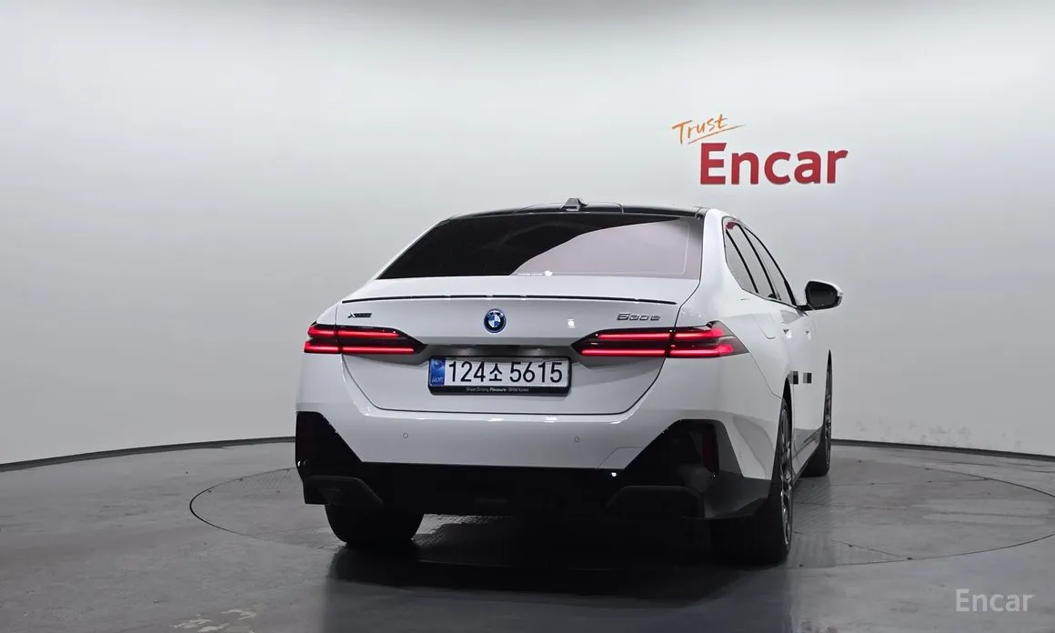 BMW 5 Series, 2025 — фото 4 из 12