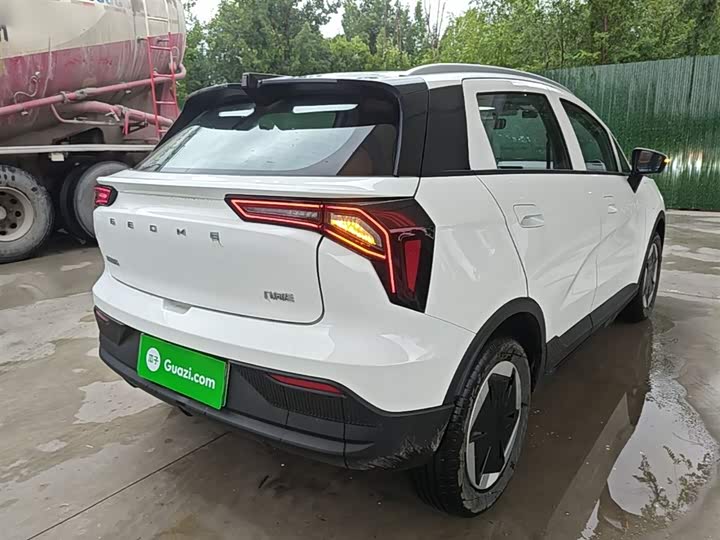 Geely Geometry E Firefly, 2023 — фото 7 из 9