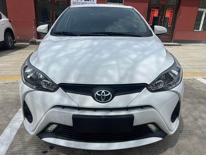 Toyota Yaris L, 2022 — фото 2 из 7