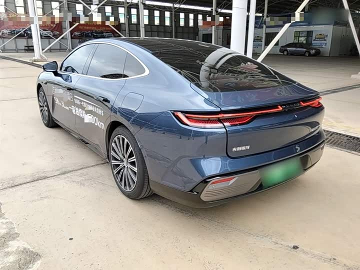 Geely Galaxy Starshine 8 EM-i, 2025 — фото 5 из 9