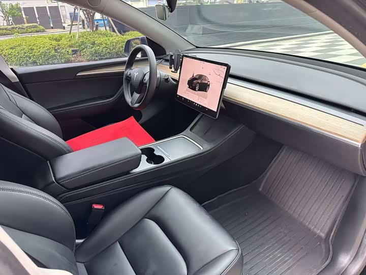 Tesla Model Y, 2023 — фото 6 из 9