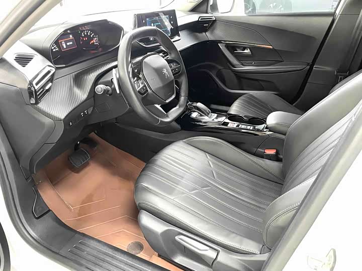 Peugeot 2008, 2023 — фото 7 из 9