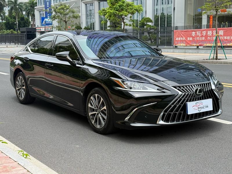Lexus ES, 2022 — фото 3 из 9