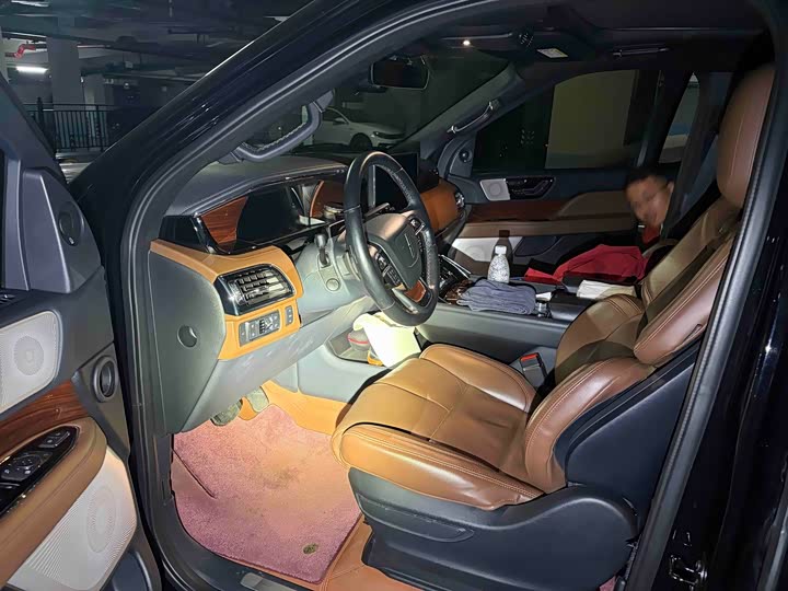 Lincoln Navigator, 2023 — фото 6 из 9