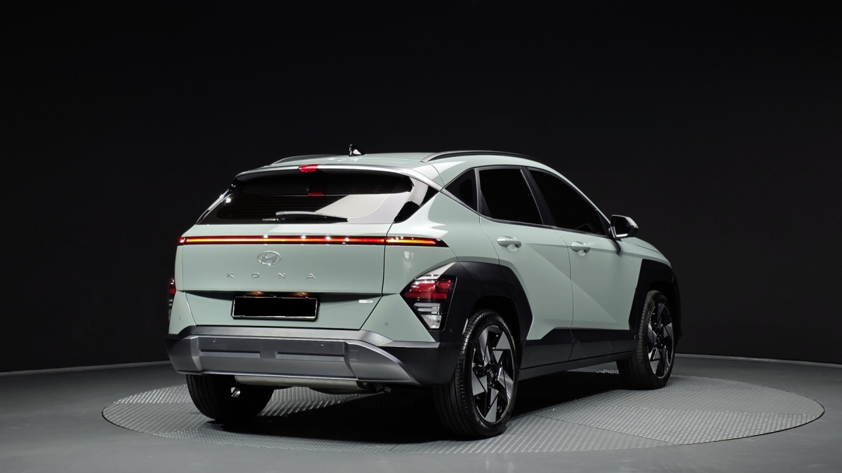 Hyundai Kona, 2023 — фото 2 из 12