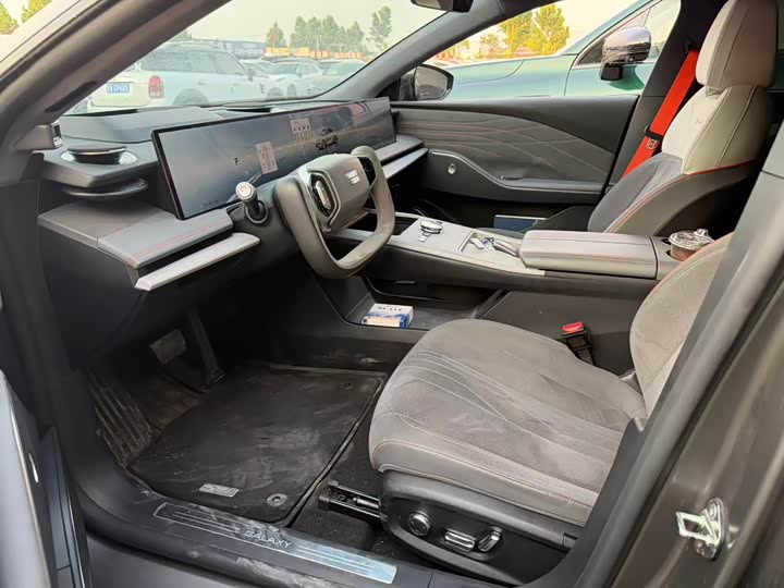 Geely Galaxy E8, 2024 — фото 4 из 9