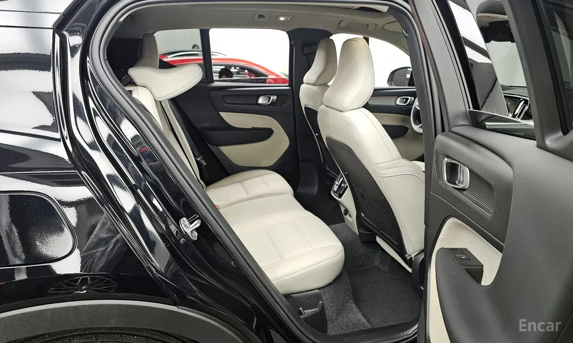 Volvo XC40, 2024 — фото 12 из 12