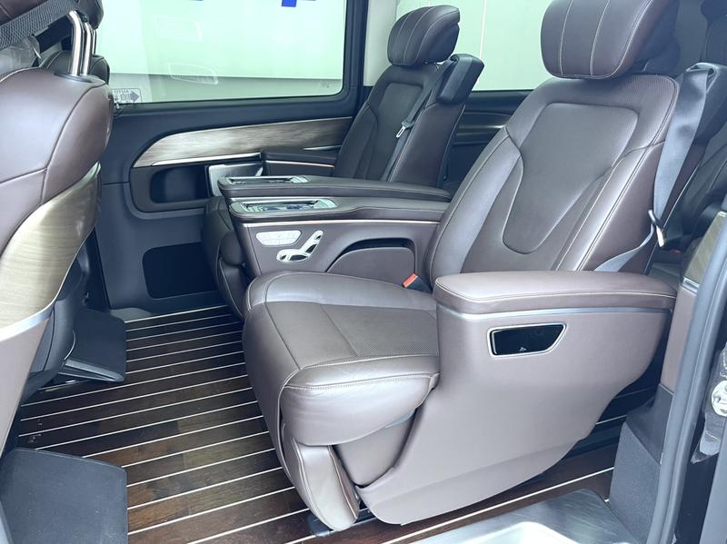Mercedes-Benz V-Class, 2022 — фото 10 из 11