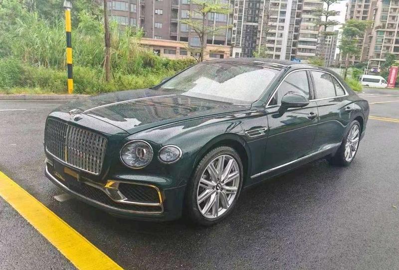 Bentley Flying Spur, 2023 — купить в Пензе под ключ