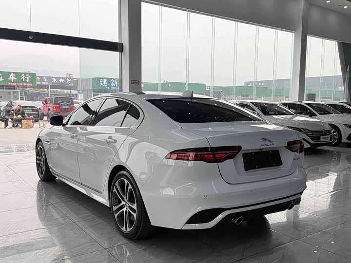 Jaguar XE L, 2024 — фото 6 из 9