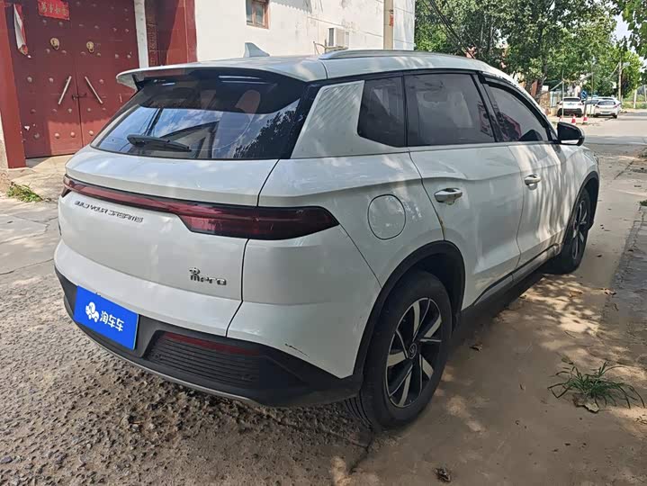 BYD Song Pro Hybrid, 2024 — фото 3 из 9