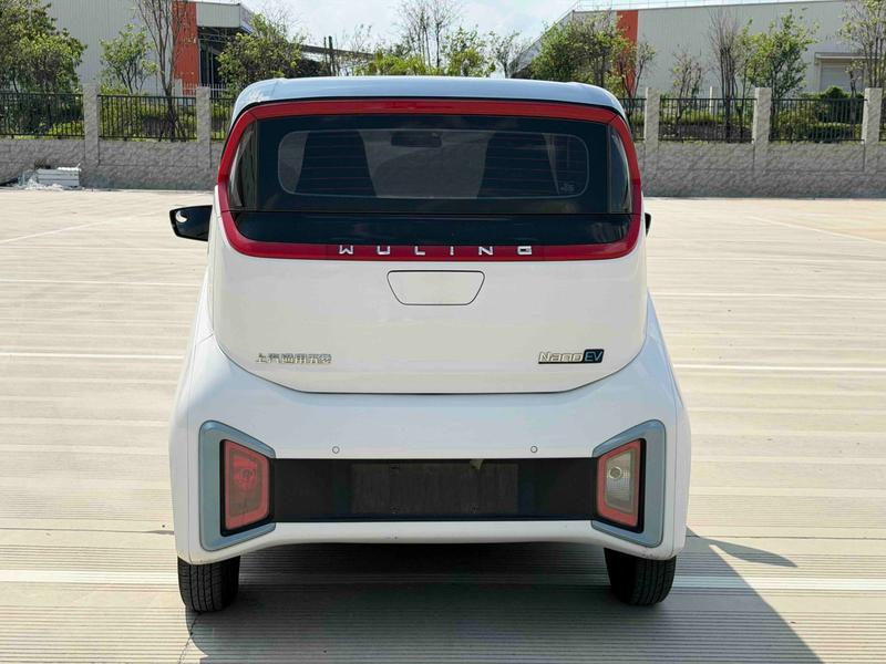 Wuling Nano EV, 2021 — фото 6 из 12