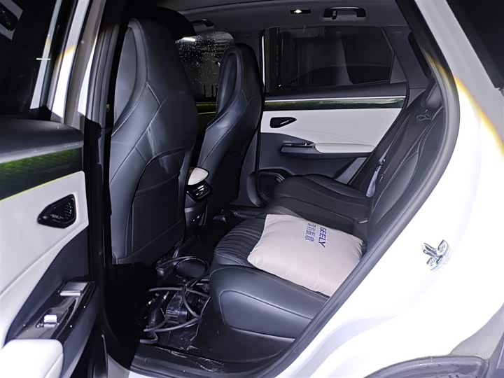 Geely Galaxy L7, 2023 — фото 5 из 9