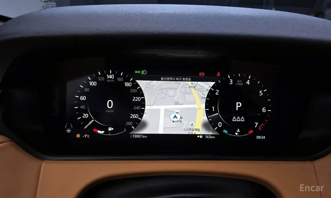 Land Rover Range Rover Velar, 2022 — фото 8 из 12
