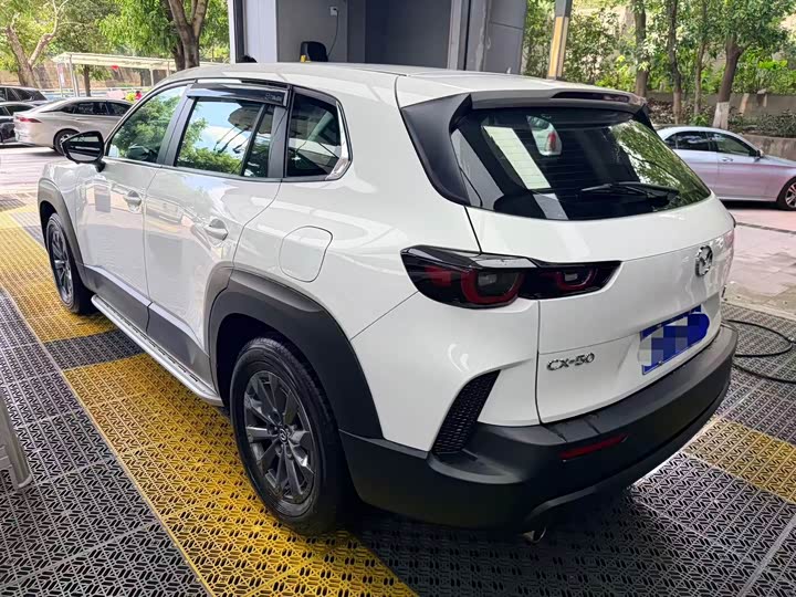 Mazda CX-50, 2023 — фото 5 из 9