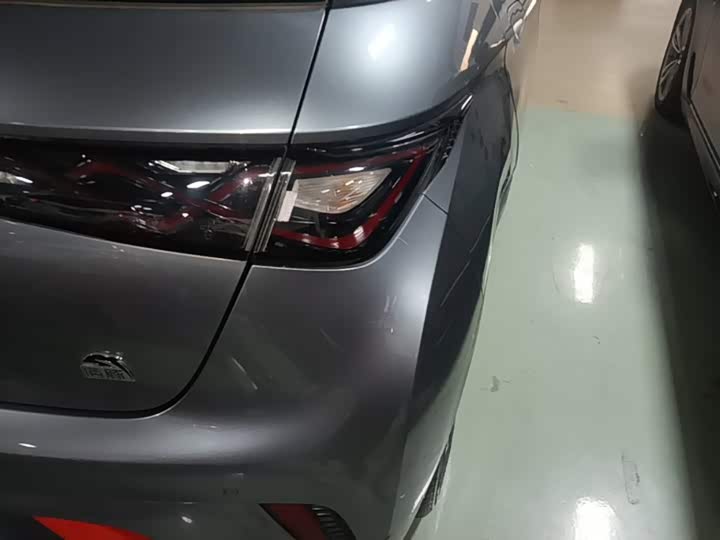 BYD Dolphin, 2022 — фото 8 из 9