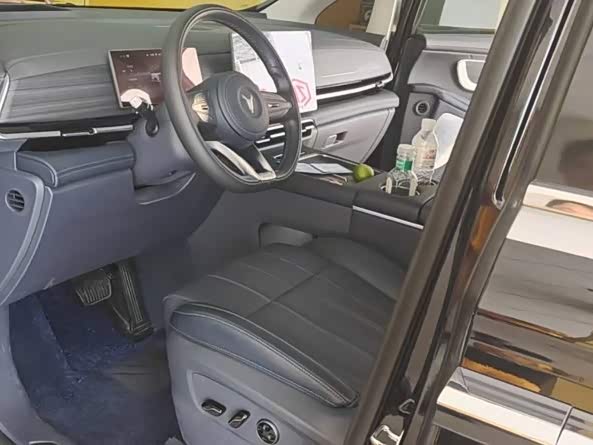 Voyah Dream, 2025 — фото 4 из 7