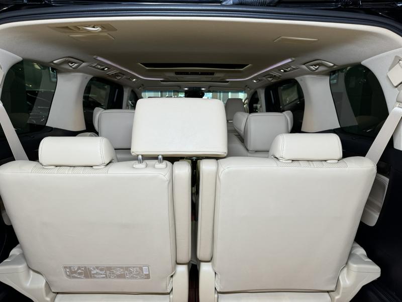 Toyota Alphard, 2022 — фото 7 из 12