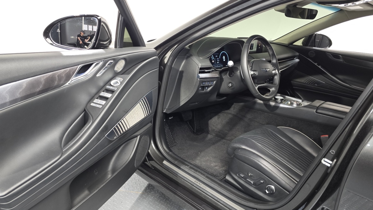 Genesis G80, 2023 — фото 4 из 12