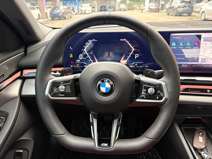 BMW 5 Series, 2025 — фото 4 из 9