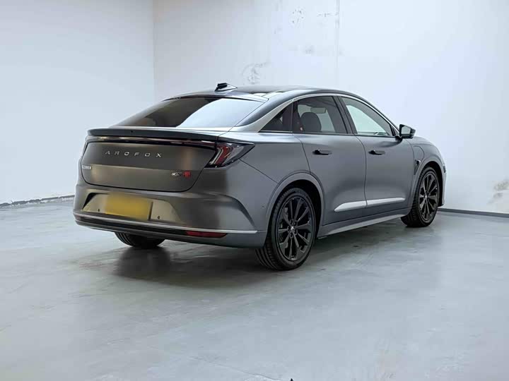 BAIC Arcfox Alpha S, 2023 — фото 5 из 9