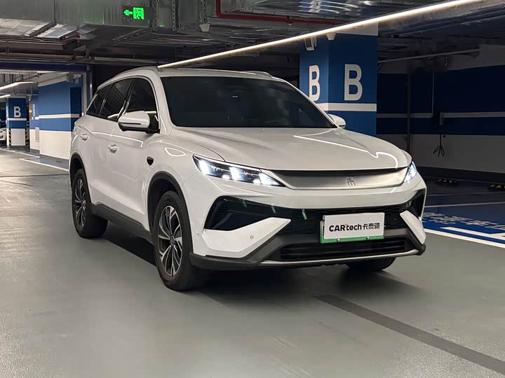 BYD Song Pro Hybrid, 2025 — фото 3 из 9