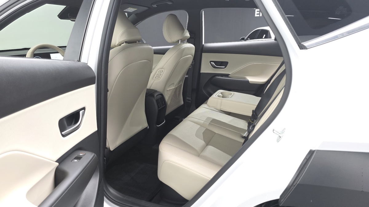 Hyundai Kona, 2023 — фото 12 из 12